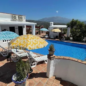 3* Guest house Casa Bambu
